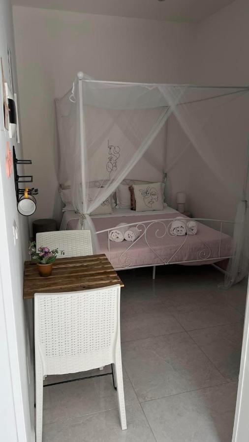 Faro'S Room Bari Luaran gambar
